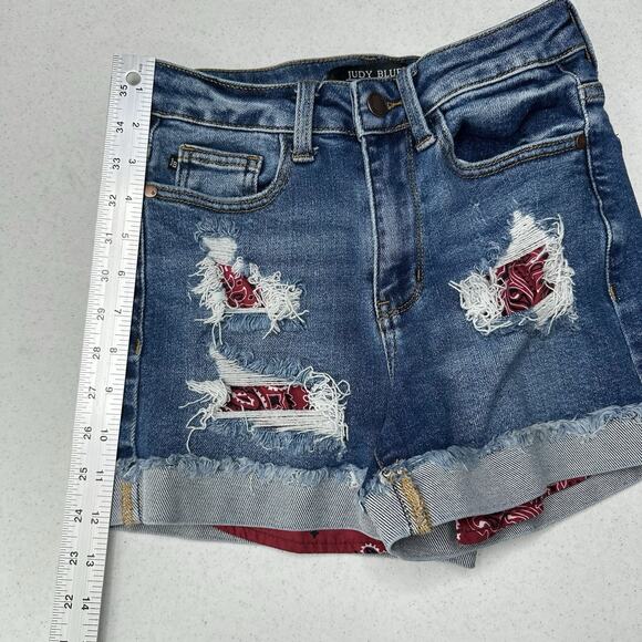 Judy Blue Shorts Womens XS Cuffed Blue Jean Denim Distressed Bandana Print *Flaw - Picture 9 of 11